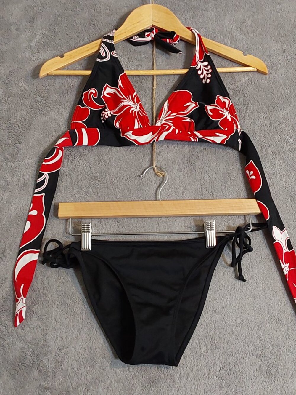 Red Black Floral Halter Bikini Set Tie Side 2 Piece Swimsuit Women's M/L